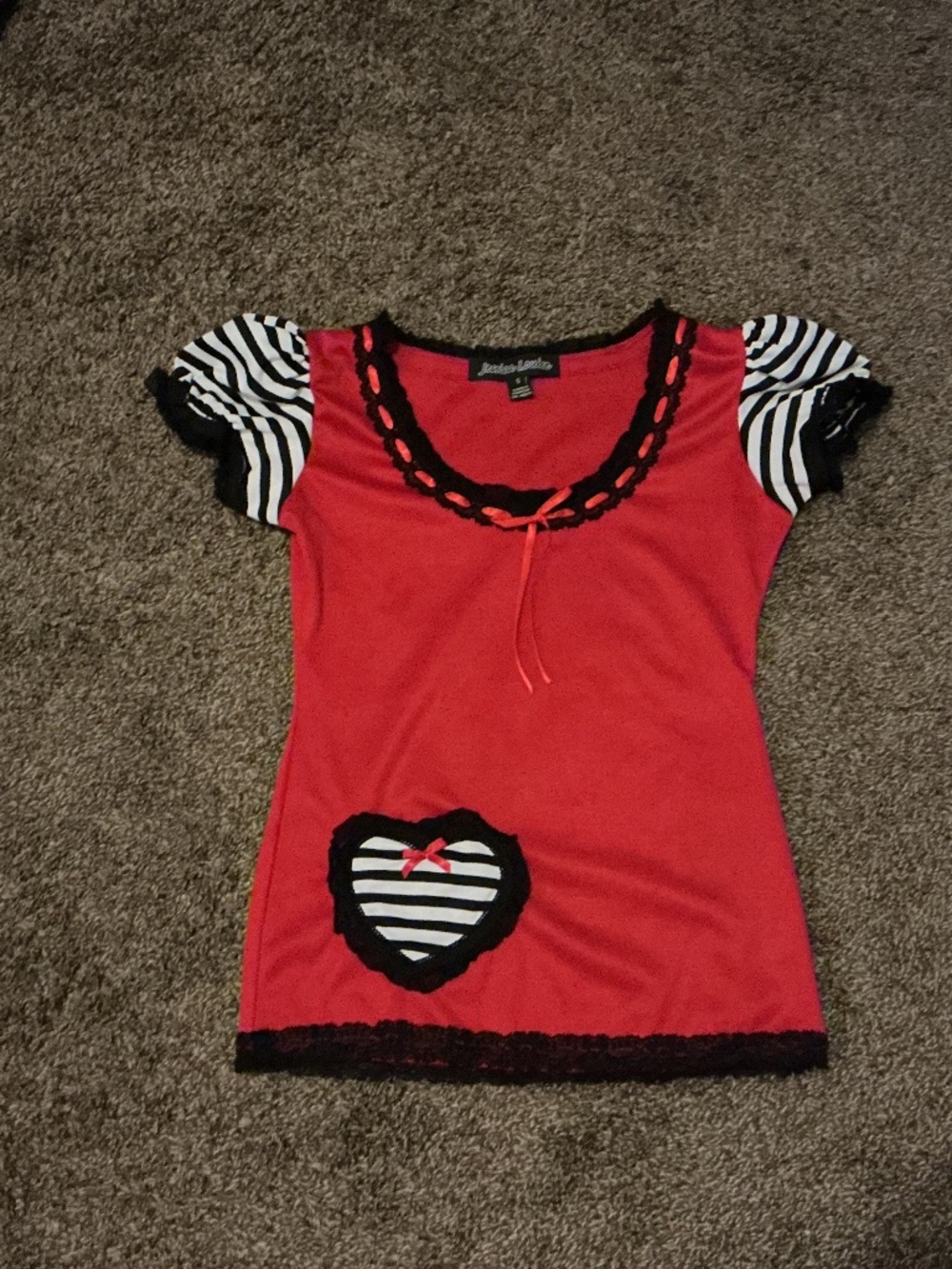 Jessica Louise shirt in red black and white size small